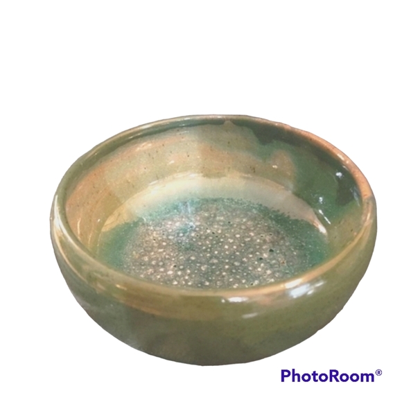 Small handmade pottery bowl green glazed signed - Picture 5 of 7